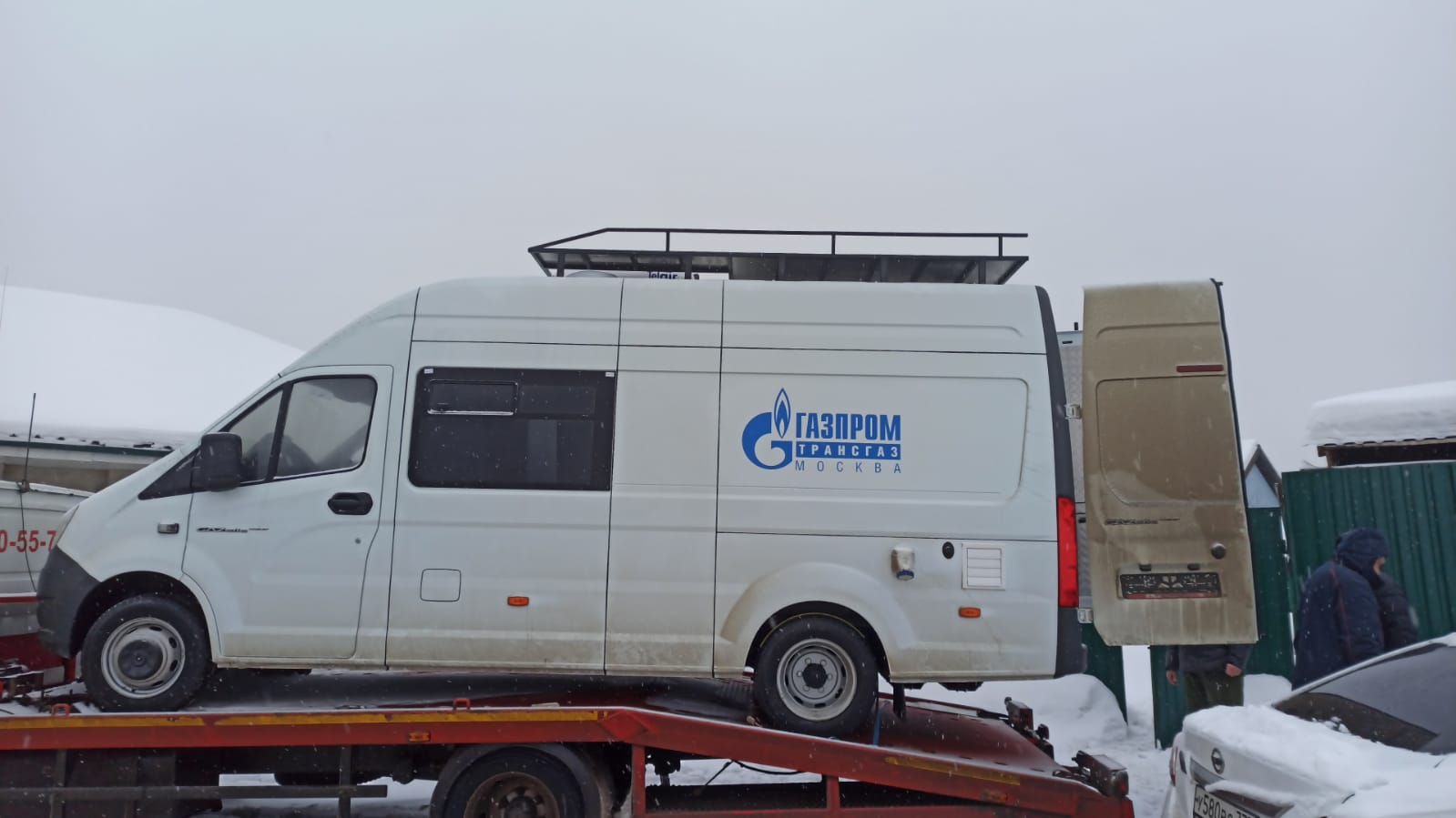 Автомобиль инструментального контроля с изолированной рабочей зоной